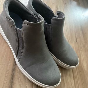 Dr. Scholl’s Gray Booties